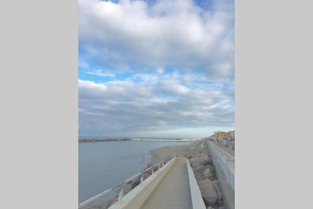 马里纳·迪·比萨Bilocale Sul Mare公寓 外观 照片